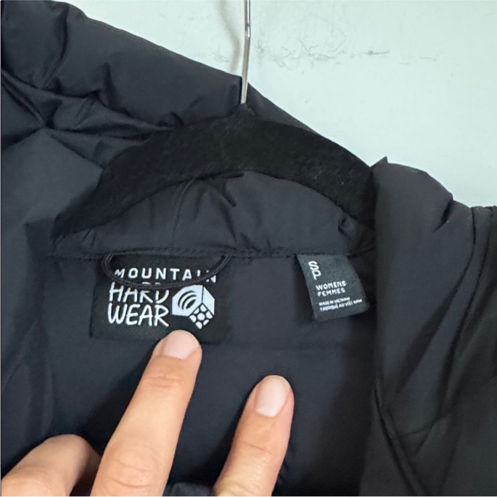 Mountain Hardwear Black Puffer Jacket - Picture 3 of 5